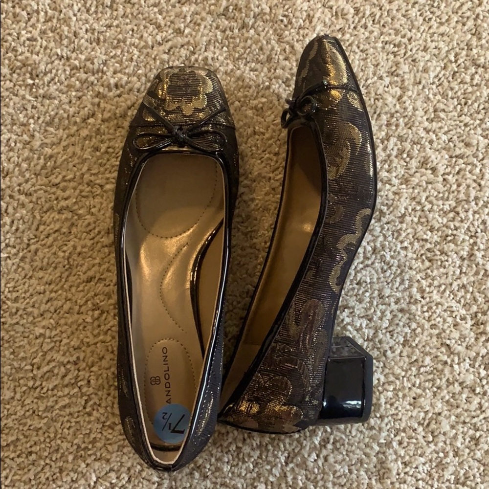 Black and Gold Bandolino Shoes